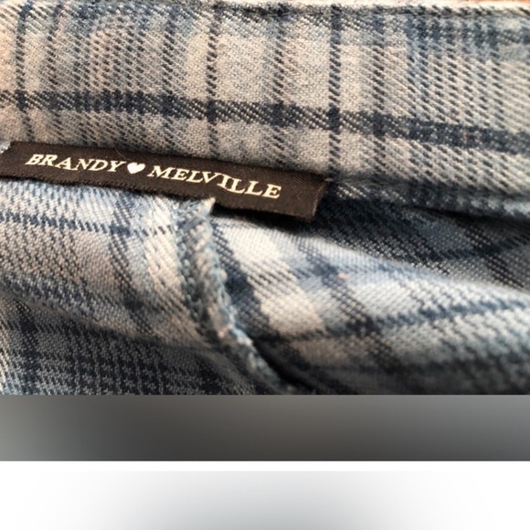 Brandy Melville 4 for 1 shipping bundle!  Get 4 items‎ for shipping as one. - Picture 7 of 12